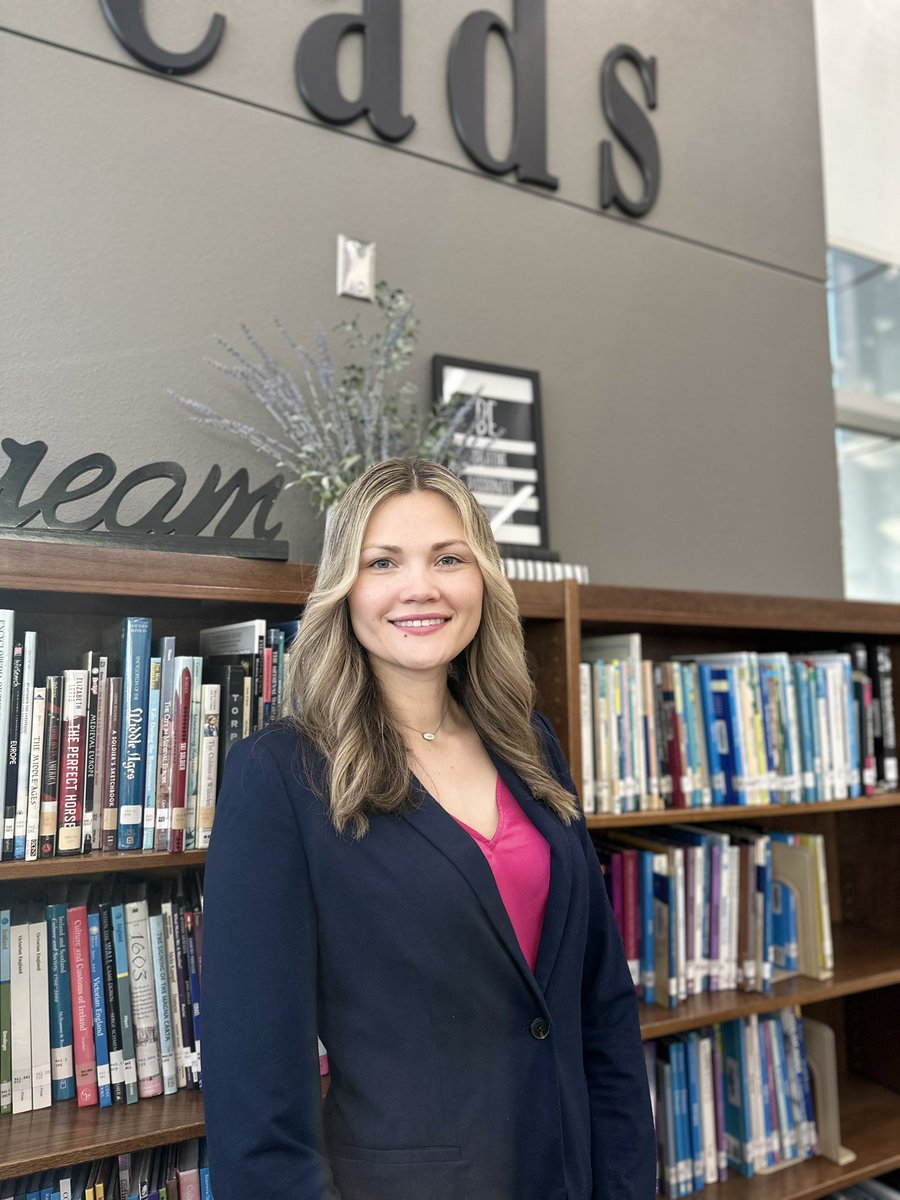 October is National Principals Month! We’re so grateful for Ms. Lasma Berrouet at Robinson Middle School. Her dedication and leadership make Robinson a place of growth, learning, and community. Thank you, Ms. Berrouet, for all you do!