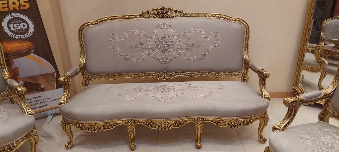 Two_brothers2's tweet photo. Luxury classic sofa set

#two_brothers_furniture
#furnituremanufacturer #furniture
#furnituredesign #furnituredesigner
#interiordesign #interiors #luxuryfurniture
#newclassicfurniture #sofaset #sofa #armchairs #handcarved
#handmade #handcrafted #صالون #صالونات https://t.co/0IUnyutSPW