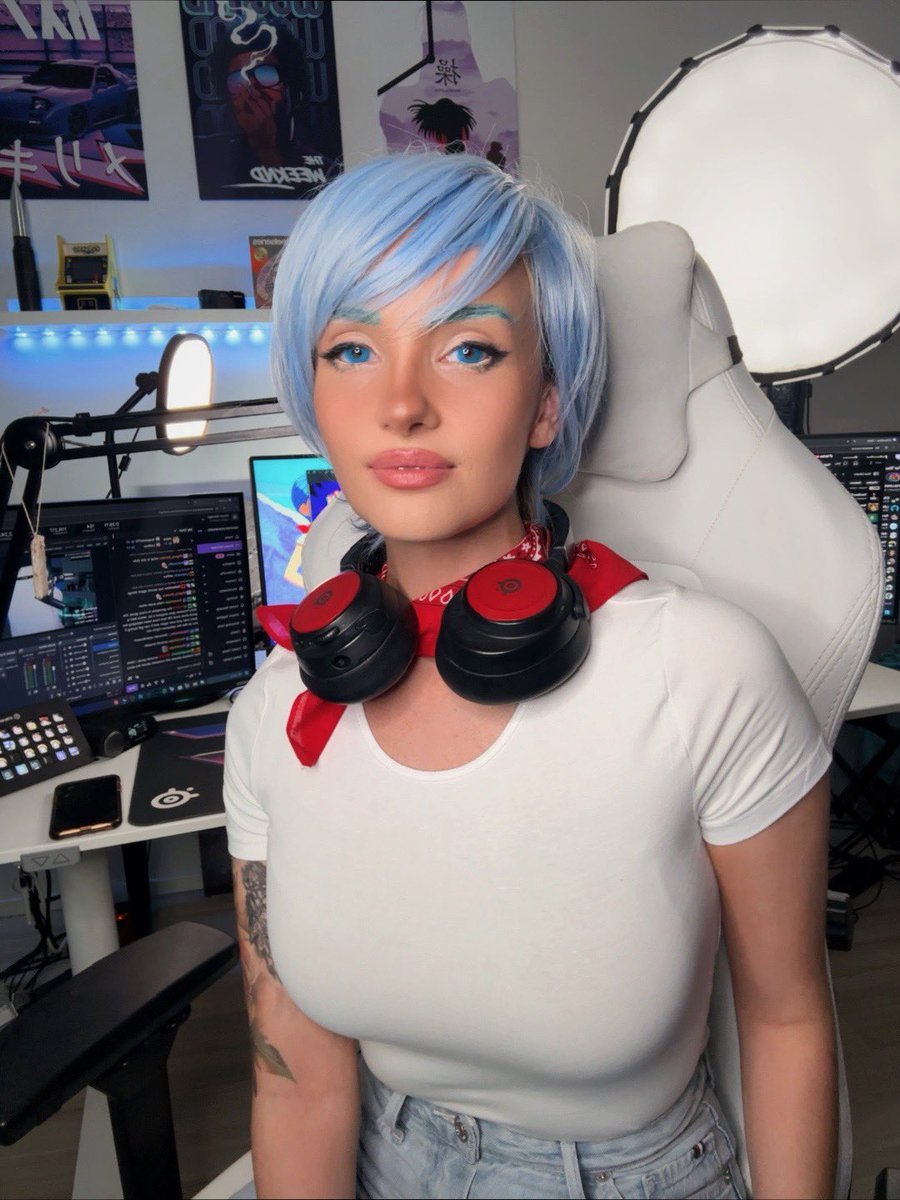 rosie_river's tweet photo. From Capsule Corp. to Twitch , Bulma is live and ready to play some Dragonball! 🕹️🩵🌟 @SteelSeries https://t.co/2LjNxRR5Da