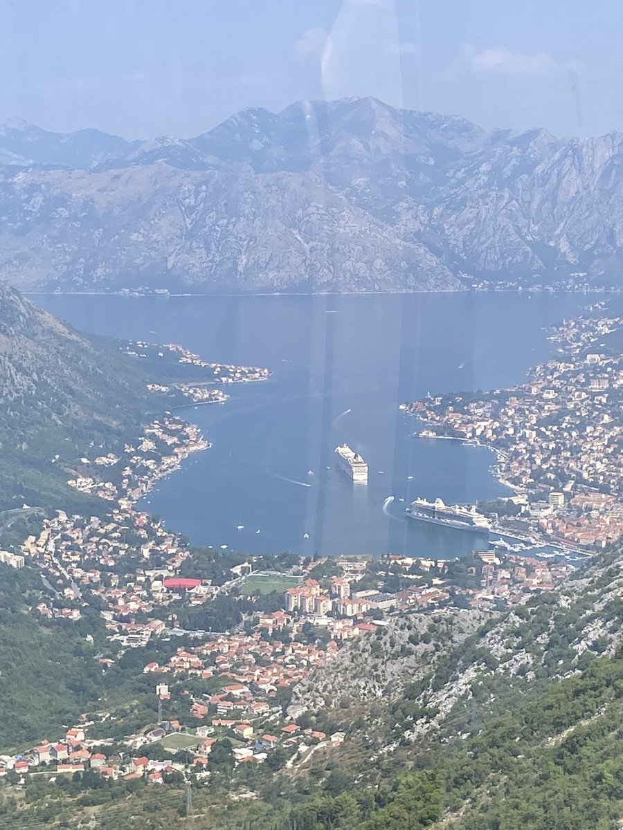 Živim samo dok sam na moru🇲🇪, a inače samo vegetiram…