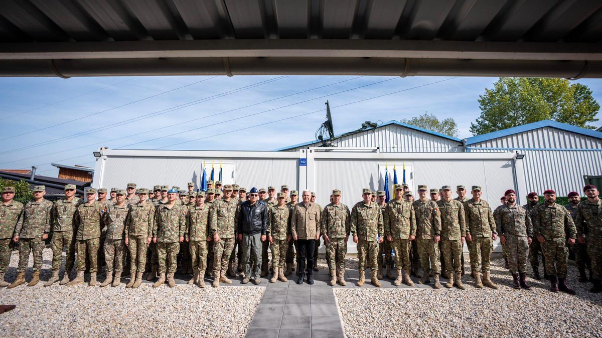 AngelTilvar's tweet photo. We are proud of our servicemen in the theaters of operations. They represent Romania🇷🇴 with honor and professionalism!
Today, I met the more than 180 soldiers deployed at Camp Film City and Camp Novo Selo bases in Pristina, Kosovo. 
ℹ️ https://t.co/J7rBLfa1Z3 https://t.co/XVZRNV8osz