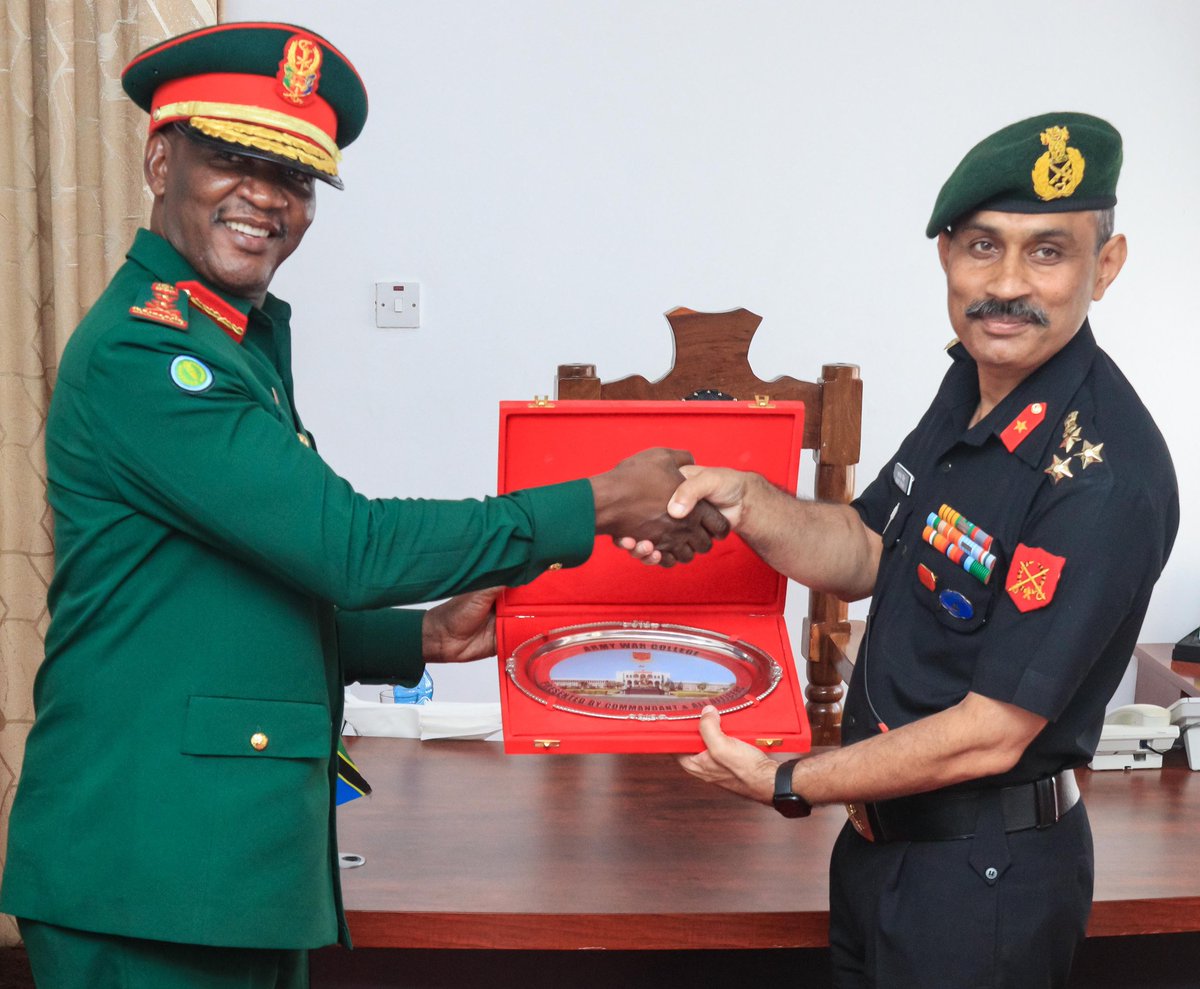 IndiainTanzania's tweet photo. The delegation from Army War College, Mhow (53rd Army Higher Command Course), called on Maj Gen Iddi Said Nkambi, GOC
Defence Forces Headquarters Command at Dar es Salaam on 08 Oct 24. 
#IndiaTanzania https://t.co/0llJNq8Xwa