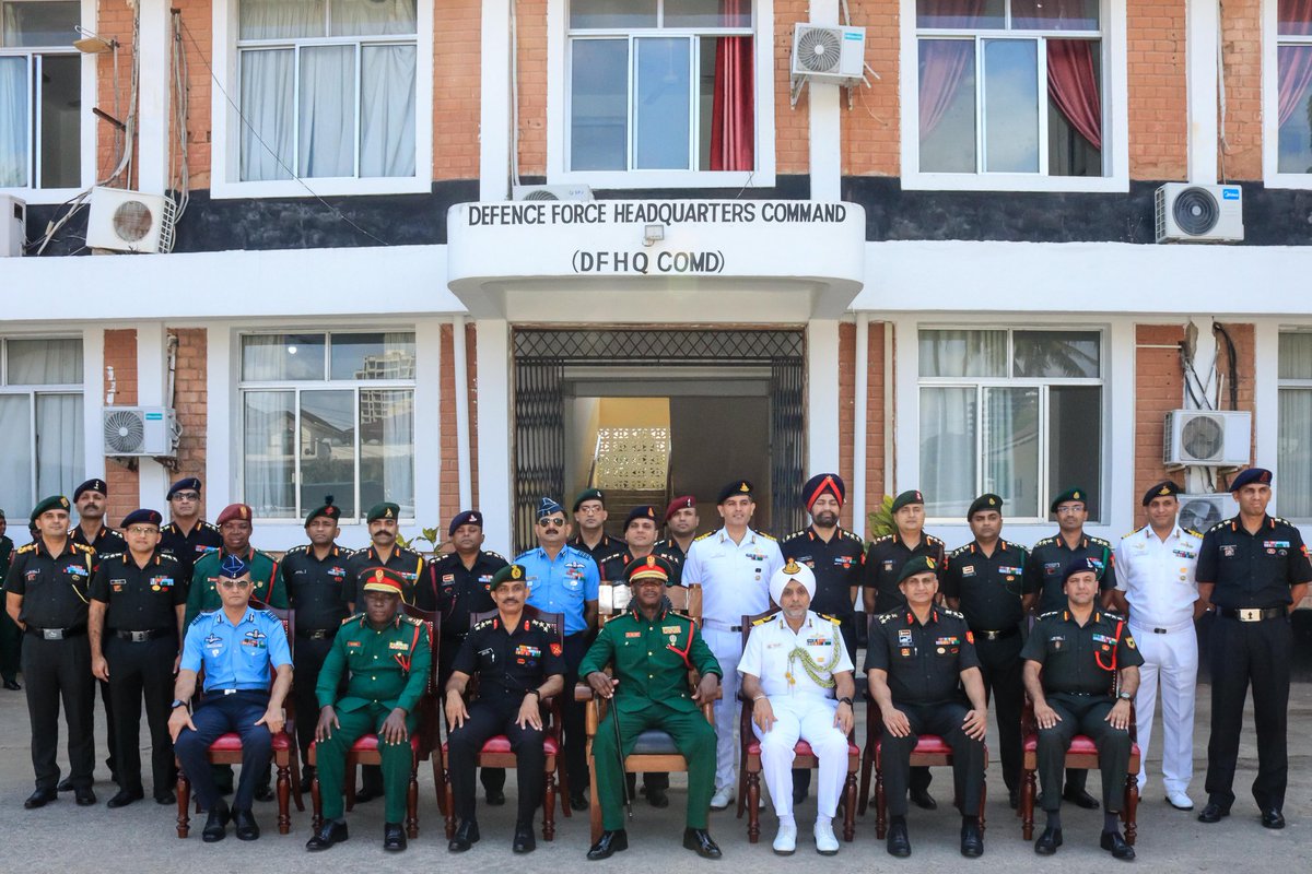 IndiainTanzania's tweet photo. The delegation from Army War College, Mhow (53rd Army Higher Command Course), called on Maj Gen Iddi Said Nkambi, GOC
Defence Forces Headquarters Command at Dar es Salaam on 08 Oct 24. 
#IndiaTanzania https://t.co/0llJNq8Xwa