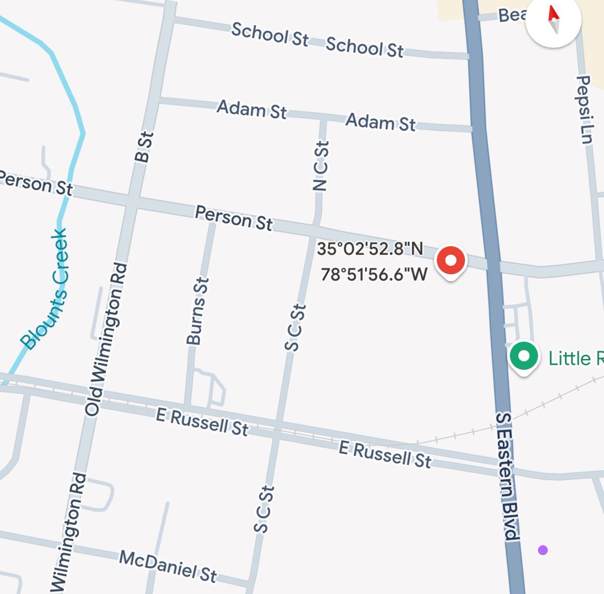 Units with the Fayetteville Fire Department are currently on scene of a working structure fire in the 600 block of Person Street. Please avoid the area or prepare for delays if traveling in the area. 

Updates to follow

#workingfire #ffd #fayettevillenc