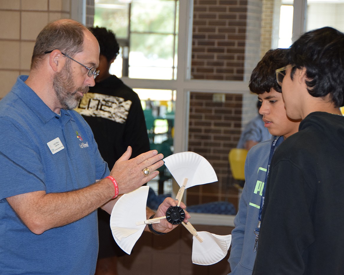 Students from Colorado, Floydada, Hamlin, &amp; Roscoe ISDs gathered at TSTC Sweetwater for TSTC Wind Activity Day last week! They saw the climbing lab and harness up, build wind turbine blades, record energy generation, and learn more about the electrical grid and energy generation.