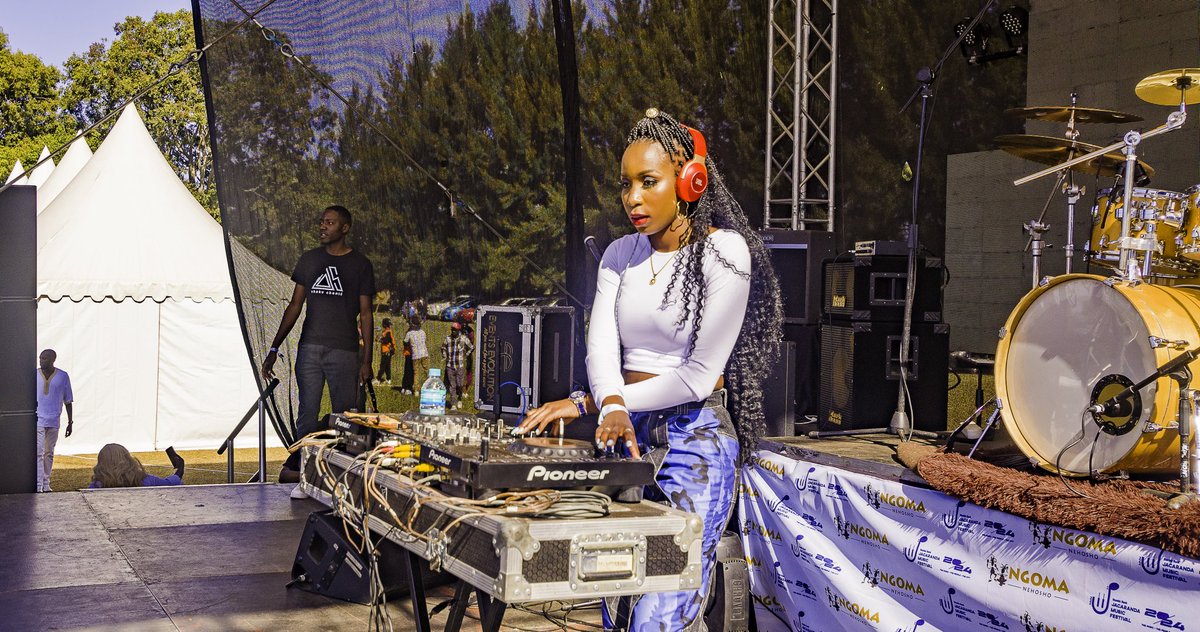 DJ Shaku Chantè on the decks! What a weekend to remember. <a href="/wanyanyawalter/">Walter</a> , <a href="/jacarandamusicf/">Jacaranda Music Festival</a> and team, wow! Excellence at its best 👌🏽...
