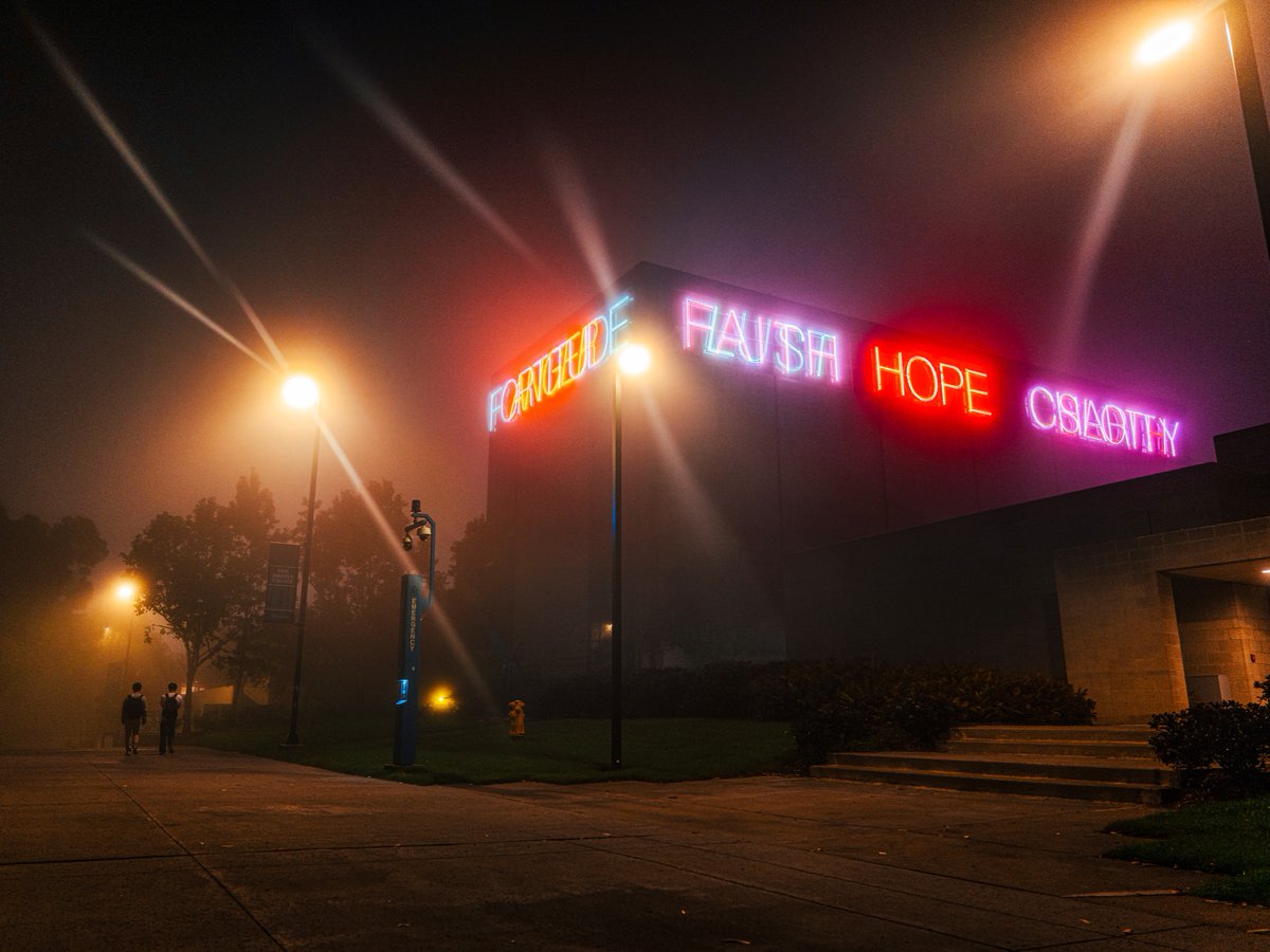 UC San Diego (@ucsandiego) on Twitter photo It's officially hoa hoa hoa season. βοΈ
π·: <a href="/erikjepsen/">Erik Jepsen</a> on Instagram
#Twilight #UCSD #UCSanDiego It's officially hoa hoa hoa season. βοΈ
π·: <a href="/erikjepsen/">Erik Jepsen</a> on Instagram
#Twilight #UCSD #UCSanDiego
