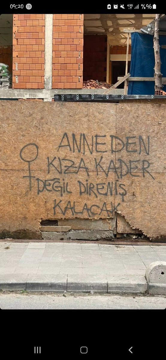 tatminsiz diva tweet media
