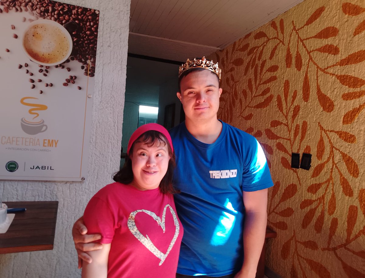 lacasadown's tweet image. l pasado 3 de octubre el cumpleaños de nuestro alumno Juan Arturo. ¡Felicidades! Esperamos que celebres muchos cumpleaños más con nosotros. 🥳🎁🎊🎈🍰

#LCDG #LaCasaDown #sindromededown #downsyndrome #trisomia21 #cumpleaños #escuela #education #educacion