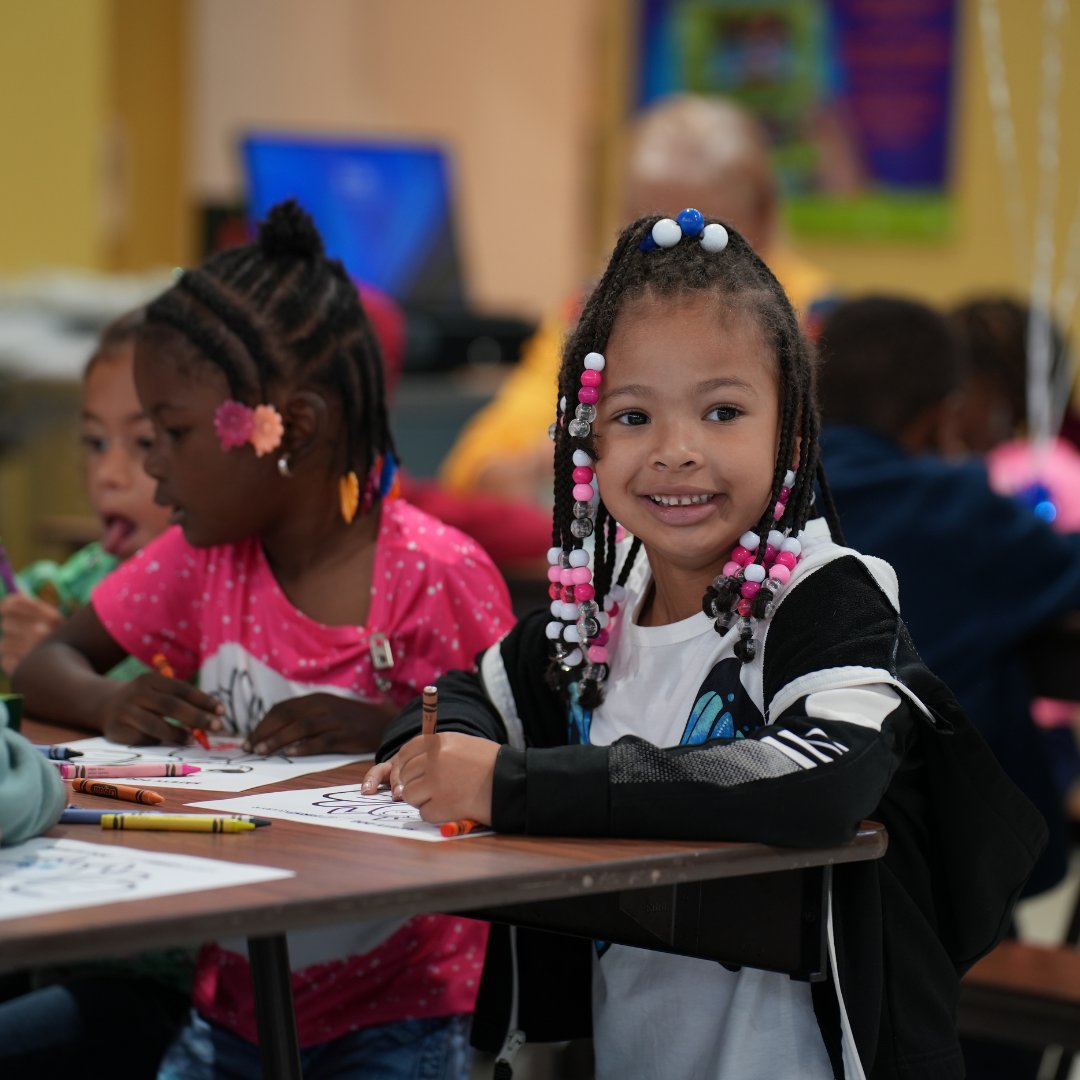 ¡Estudiantes de <a href="/MusselmanLC/">Musselman Learning Center</a> aprendieron cómo viajar en autobús de manera segura con el Safety Dog Bus Tour! La adorable mascota de <a href="/FirstStudentInc/">First Student</a> hizo una parada en MLC, brindando a los estudiantes una lección sobre seguridad en el autobús.🚌✨🐶🎉