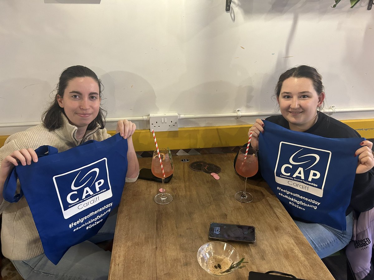 A great start to the #drinkanddraw event <a href="/ScaredyCatsCDF/">Scaredy Cats Cafe Bar</a>. Lots of young people already with there non alcoholic drink. Supported by @FOR_Cardiff <a href="/cardiffcouncil/">Cardiff Council</a> and <a href="/CAPUKTweets/">Community Alcohol Partnerships</a> 

<a href="/ITVWales/">ITV Wales News</a> <a href="/WalesOnline/">WalesOnline 🏴󠁧󠁢󠁷󠁬󠁳󠁿</a> and <a href="/BBCWales/">BBC Wales 🏴󠁧󠁢󠁷󠁬󠁳󠁿</a> #mydrinkmychoice <a href="/CV_UHB/">Cardiff and Vale University Health Board</a> <a href="/cardiffuni/">Cardiff University</a> <a href="/cardiffstudents/">Cardiff Students' Union</a>