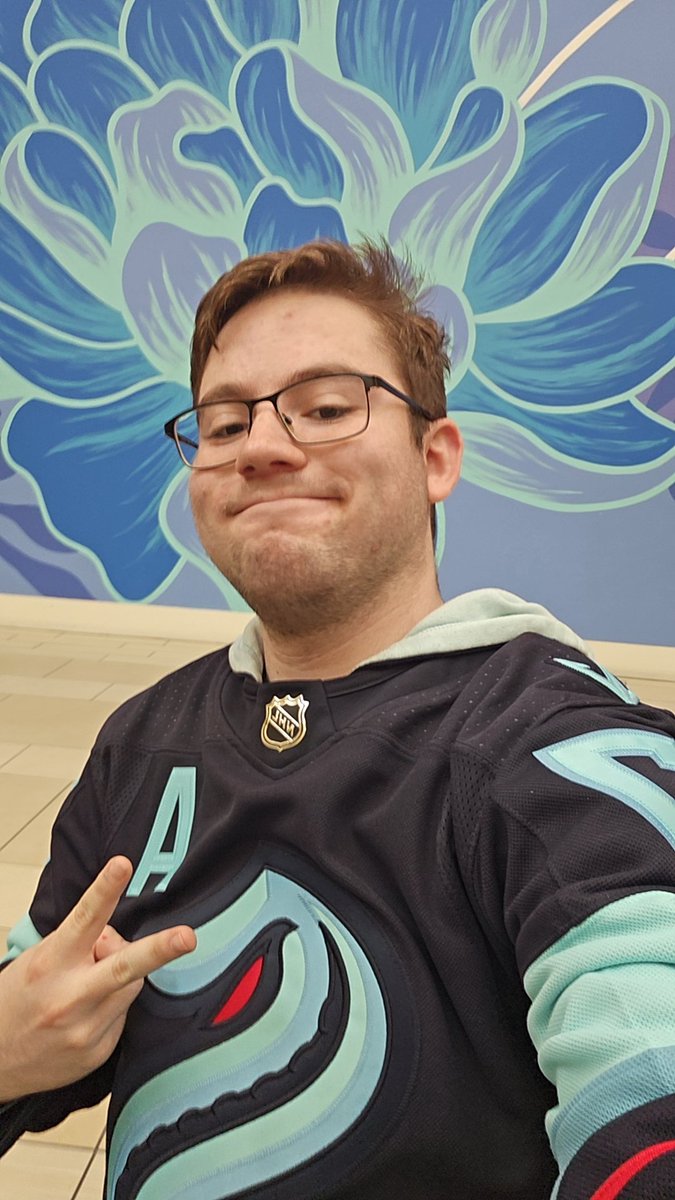 Max 🔱⚓ tweet media