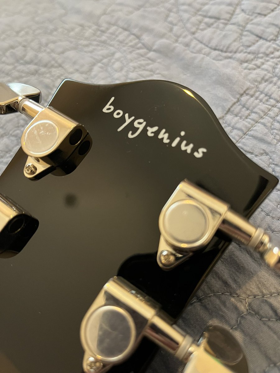 NeonSign410's tweet photo. My @xboygeniusx @gretsch Broadkaster Jr. finally arrived! https://t.co/H3aKqPJeR4