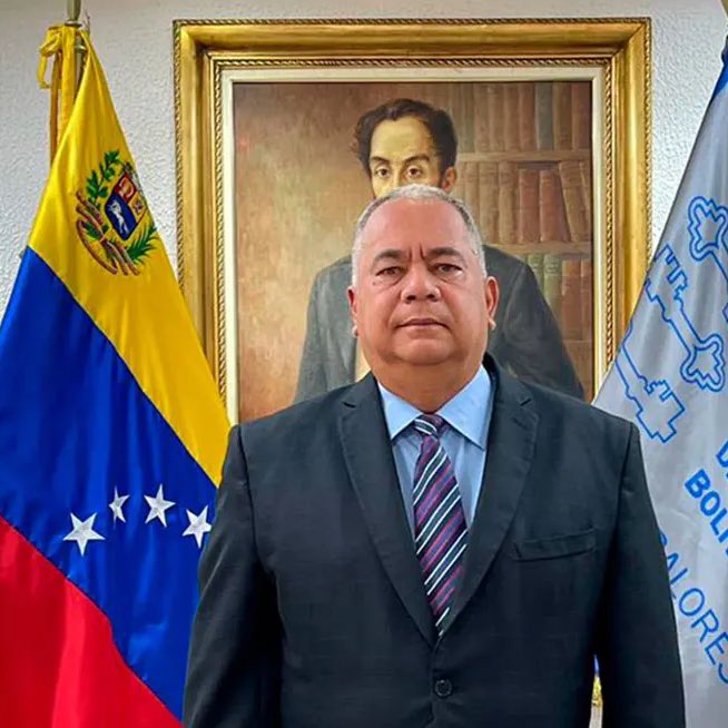 🗣️A Elvis amoroso Nicolás maduro lo tiene secuestrado Elvis amoroso tiene presión y maduro tiene miedo a que dijera la verdad en Miraflores quieren defender el fraude cueste lo que cueste  aún no saben que su final ya está cerca 🕥🇻🇪
