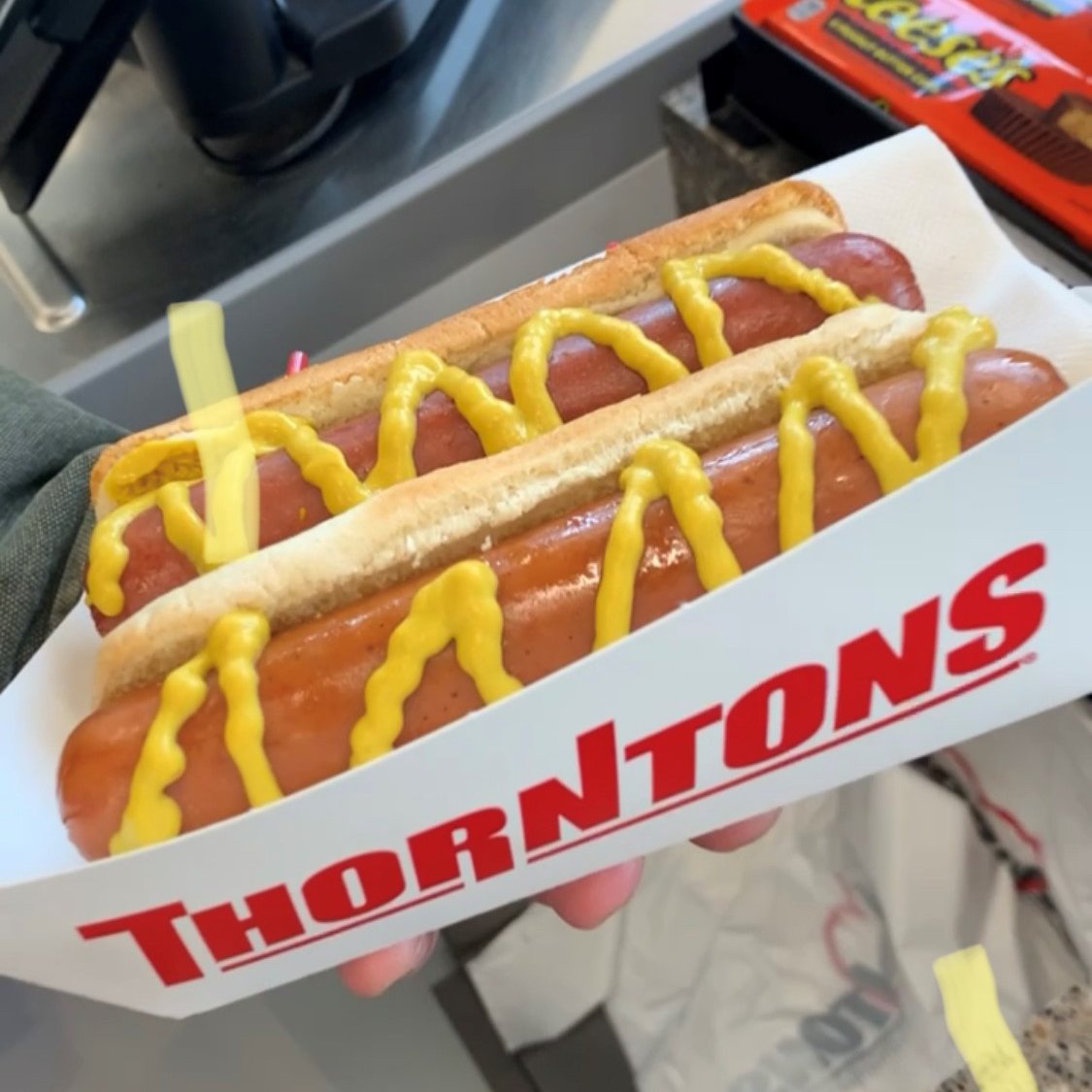 a midday snack (or meal) never hurt anyone 🌭