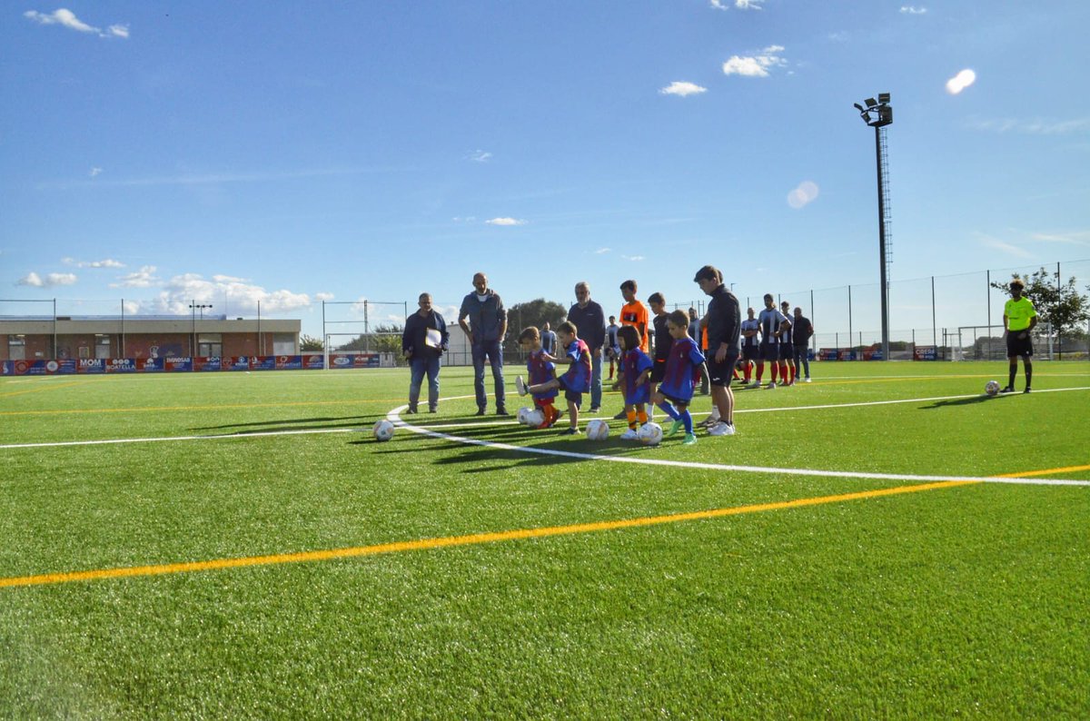 El FC Pradenc enceta les activitats del Centenari amb les sacades d’honor fcpradenc.cat/2024/10/08/el-…