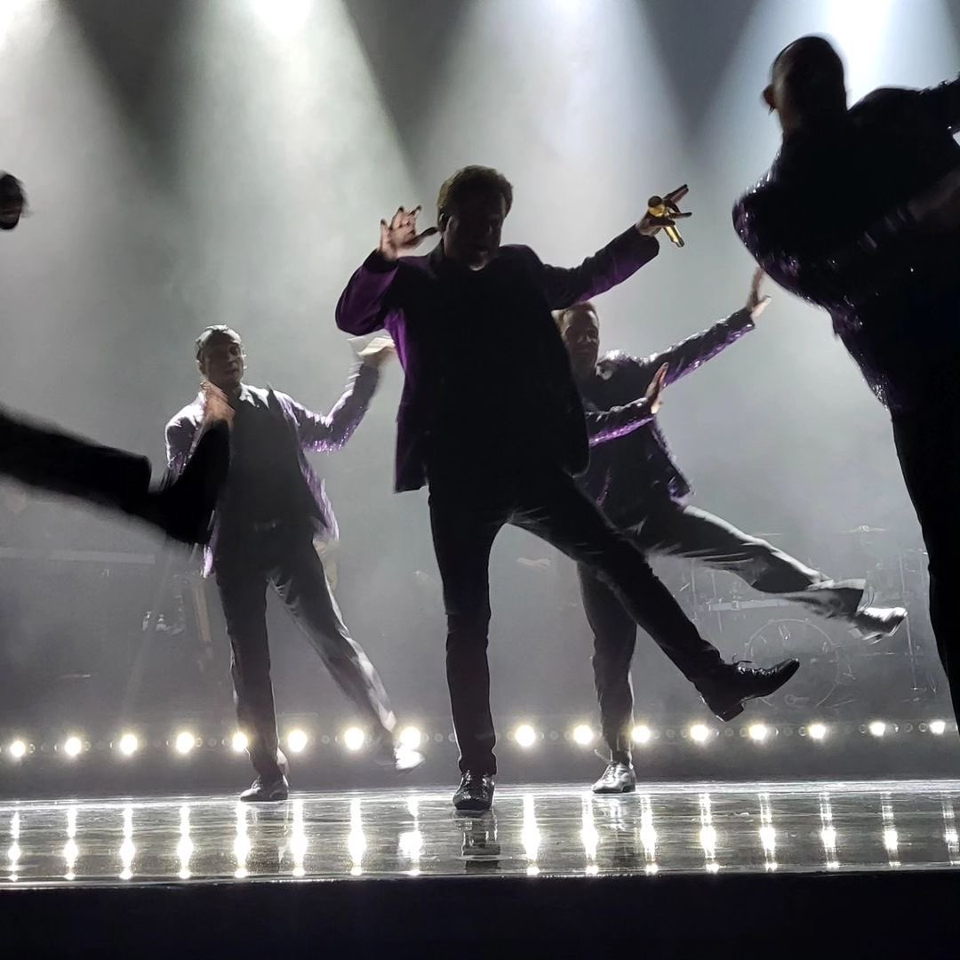 Donny Osmond (@donnyosmond) on Twitter photo Look at these amazing photos that my incredible fan Gail took! It always makes my day to see all the photos and videos you guys post from my residency at <a href="/HarrahsVegas/">Harrah's Las Vegas</a> 💜
#DonnyOsmond #LasVegas <a href="/CaesarsRewards/">Caesars Rewards</a> Look at these amazing photos that my incredible fan Gail took! It always makes my day to see all the photos and videos you guys post from my residency at <a href="/HarrahsVegas/">Harrah's Las Vegas</a> 💜
#DonnyOsmond #LasVegas <a href="/CaesarsRewards/">Caesars Rewards</a>