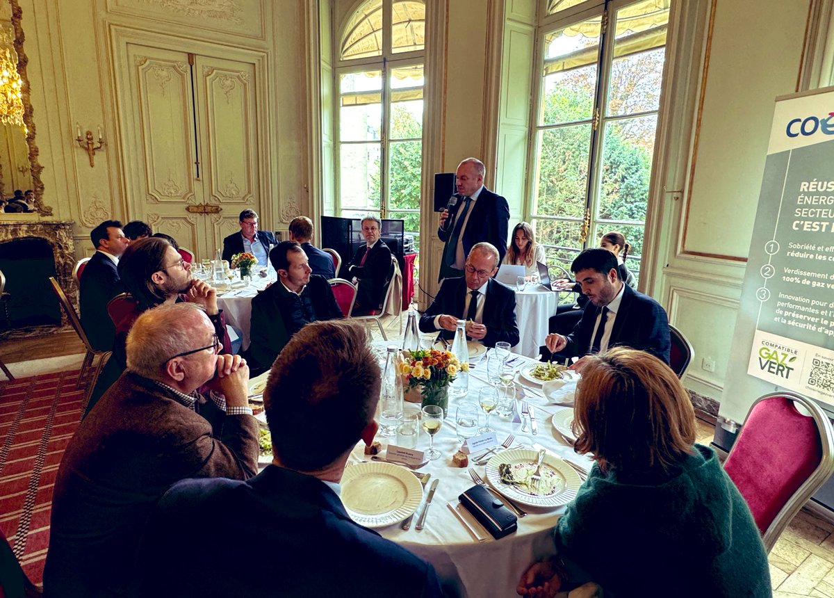 🌍 Avec François <a href="/Gemenne/">François Gemenne</a>, co-auteur du 6ème rapport du GIEC et spécialiste des questions géopolitiques liées au réchauffement climatique.

👉 Merci pour pour le partage d’une vision pragmatique qui fait obligatoirement rimer transition écologique et justice sociale.

<a href="/Coenove/">Coénove</a>