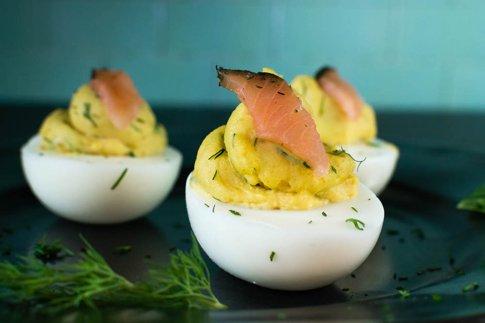 Geeks Who Eat (@geekswhoeat) on Twitter photo We love a good food holiday so since today is #NationalSalmonDay, we thought it would be a great time to revisit our Smoked Salmon and Dill Deviled Eggs inspired by <a href="/RealGDT/">Guillermo del Toro</a>'s The Shape of Water!
#GeekEats
2geekswhoeat.com/smoked-salmon-… We love a good food holiday so since today is #NationalSalmonDay, we thought it would be a great time to revisit our Smoked Salmon and Dill Deviled Eggs inspired by <a href="/RealGDT/">Guillermo del Toro</a>'s The Shape of Water!
#GeekEats
2geekswhoeat.com/smoked-salmon-…