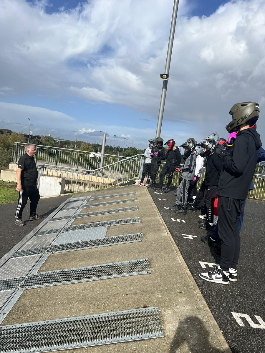 Bedford Academy PE tweet media