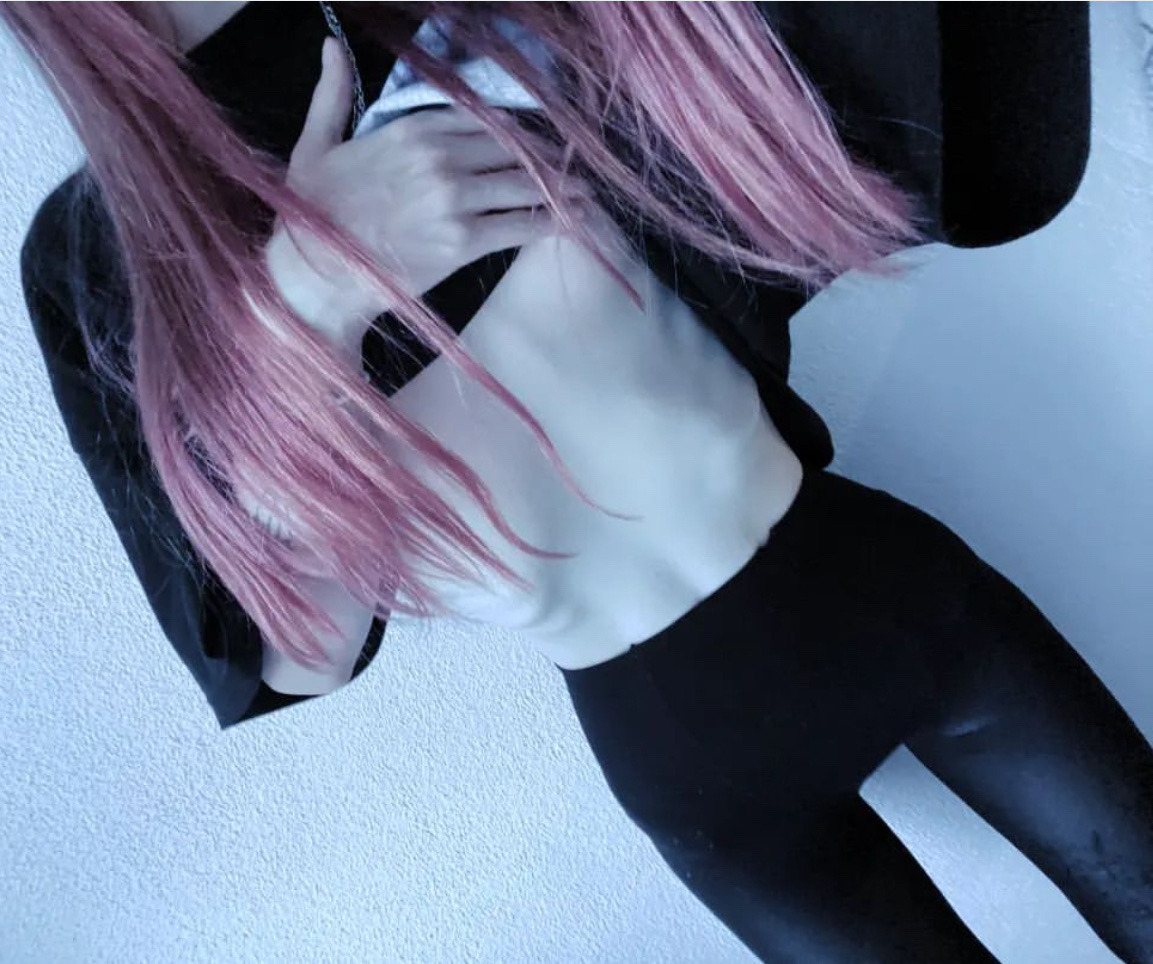 ang3llfr3ak's tweet photo. Daily thinspo 4 u!!!
#ana #proana #promia #edtwt #anatw #thinspo #ednotsheeran #ed #mia #weightloss #starve #bonespo #fatspo #deathspo #ednos #bed #ricecaketwt #skinny #anorexia #fat #meanspo #diet
#anadiet #skinnygirl #mealspo #omad #thighgap #weightgain #rexic #bigspo https://t.co/XX4bzbc5eV