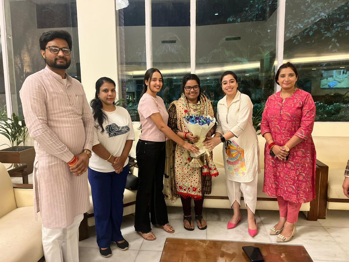 BJYMinCH's tweet photo. Delighted to welcome @BJYM National Vice President @Arpita_Badajena ji to Chandigarh as part of the ongoing BJP Sadasyata Abhiyaan. Our State Yuva Morcha team is energized and committed to the cause of expanding our party’s reach and empowering the youth.

#ForBharatBeBJP https://t.co/ReL6lpwgyf