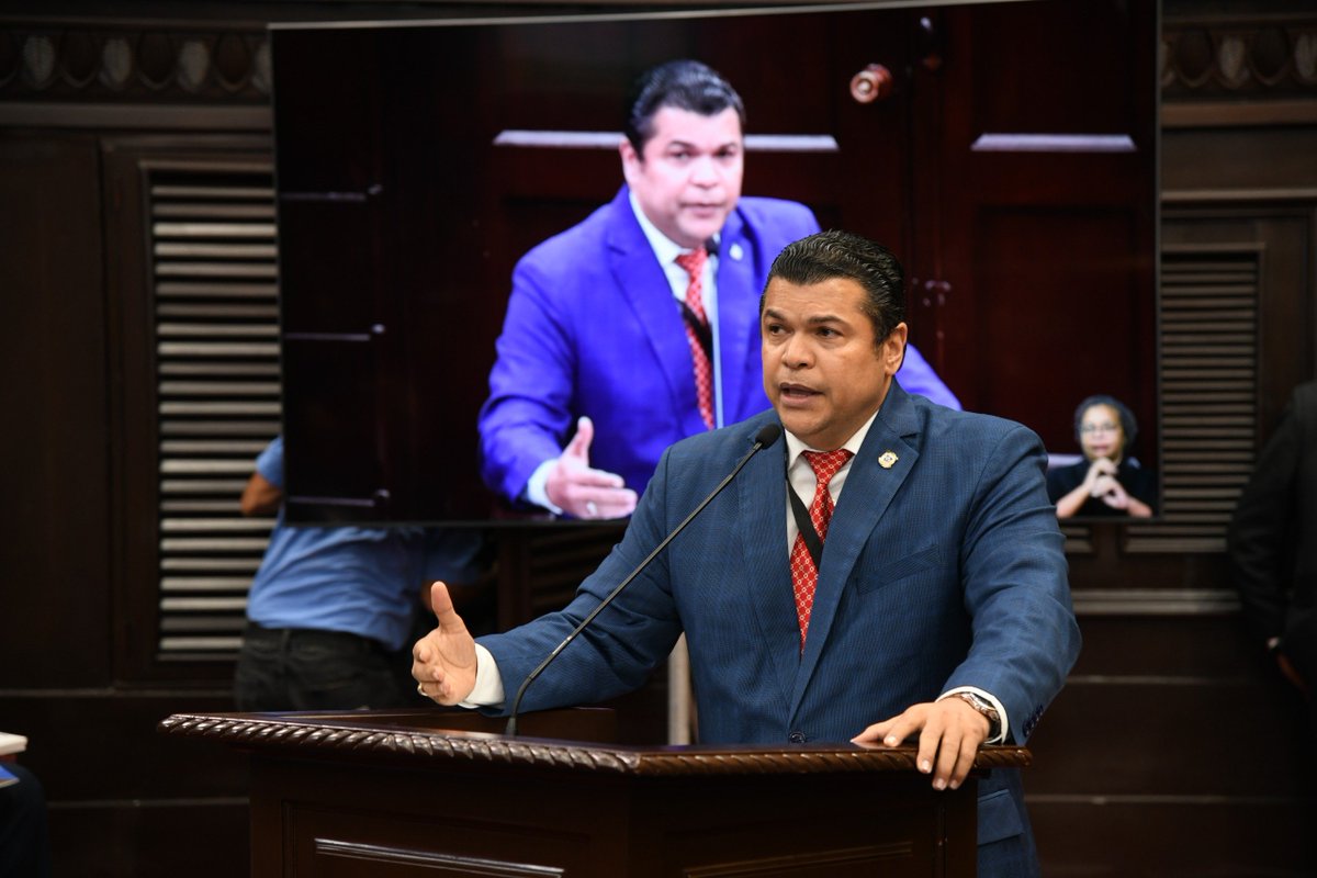 El asambleísta Tobías Crespo (<a href="/TobiasCrespo/">Tobias Crespo</a>), expresa que petrificar el artículo 124 con el 268, porque puede ocurrir una catástrofe en el orden institucional. Hace referencia a que no se menciona el artículo 124, que es el que se intenta petrificar con el 268. Hace referencia a