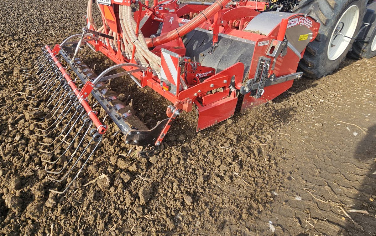 Spitter wat aangepast rolletje erachter gemaakt en naegg verbouwd. Iets meer aandrukken.