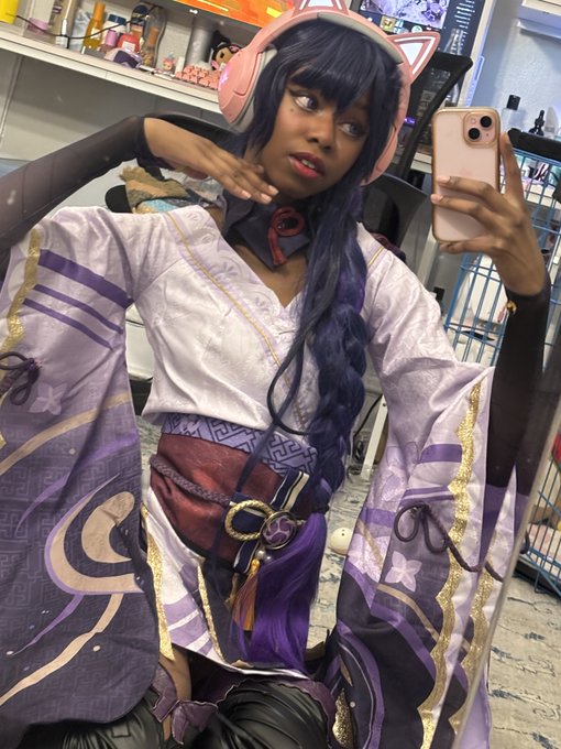 2 pic. In my discord server Elviecord cosplaying as Ei https://t.co/pNwUxG1dSn