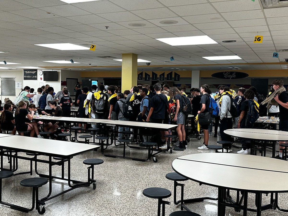 Parents and Coaches from both football and cheer put on a great end of the year celebration for our student athletes tonight. 
So thankful for all involved. 
Just another example of why I love South