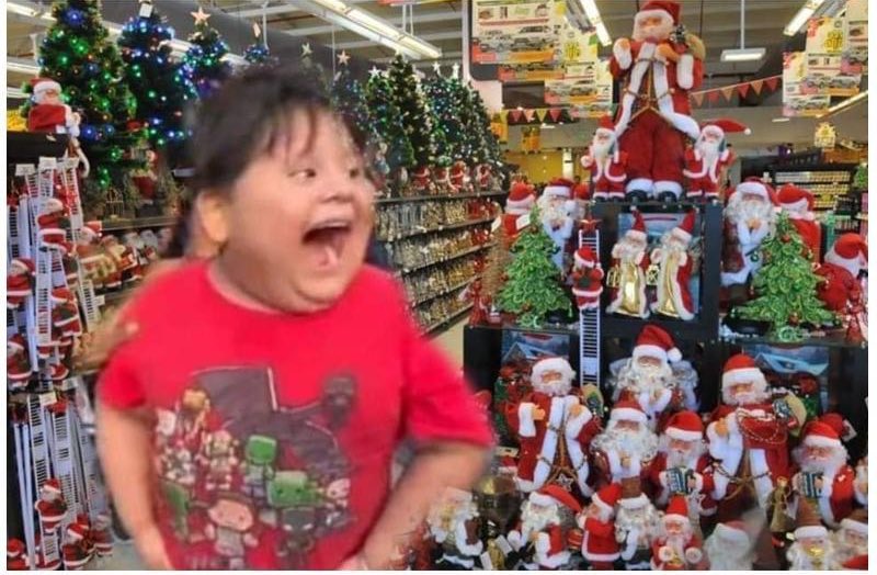 Cuando sabes que ya va a empezar navidad y sabes que otra vez vas a pedirle a Santa el mismo regalo *un Abraham Mateo envuelto en papel de regalo*