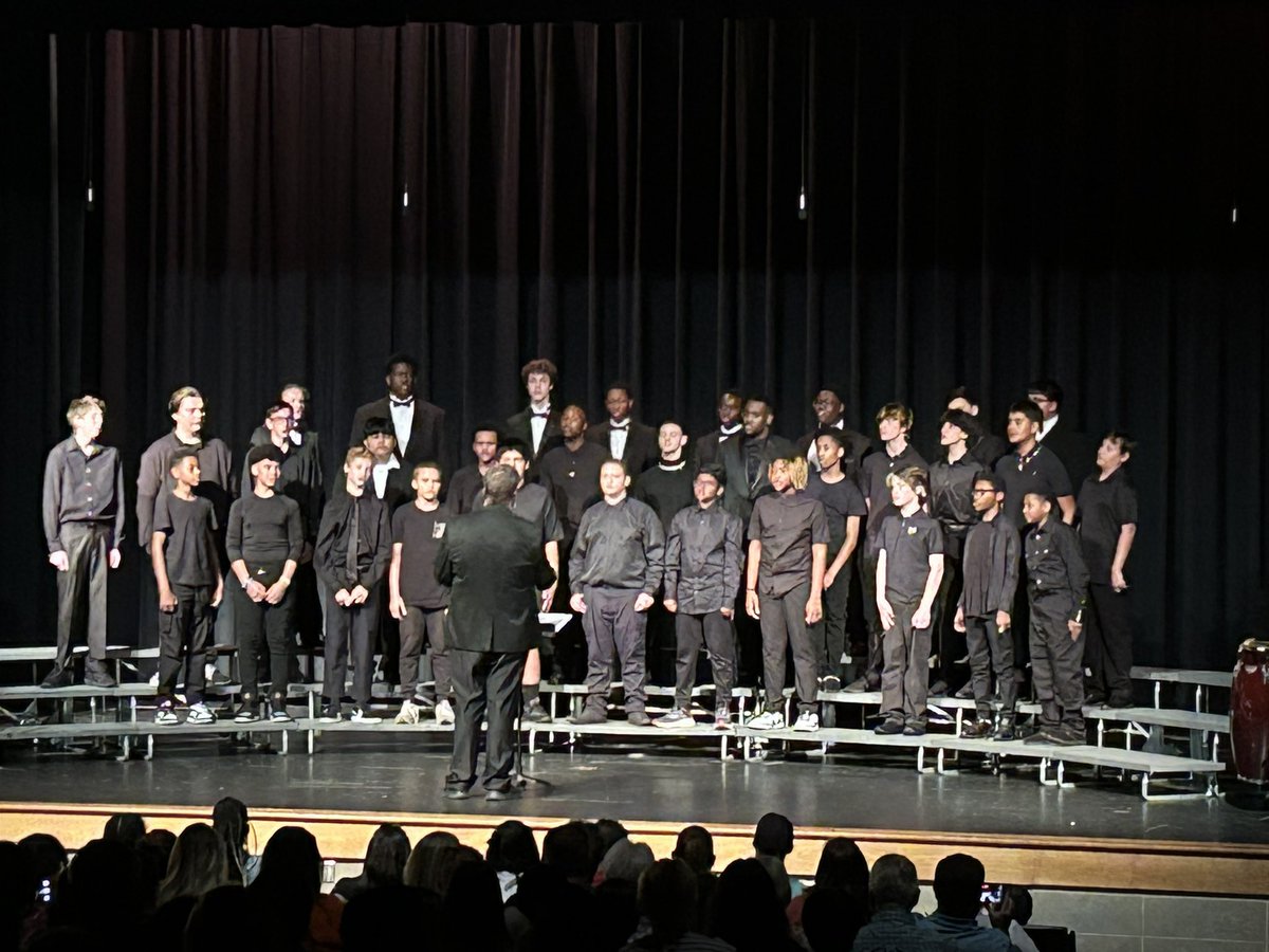 Prin_MayerPRMS's tweet image. Enjoying the sounds of the @PorterRidgeMSNC and @PorterRidgeHSNC Chorus students! Absolutely amazing! #pirateproud @AGHoulihan @chrisscloset @hartinsecondary @ZJones2066 @UCPSNC