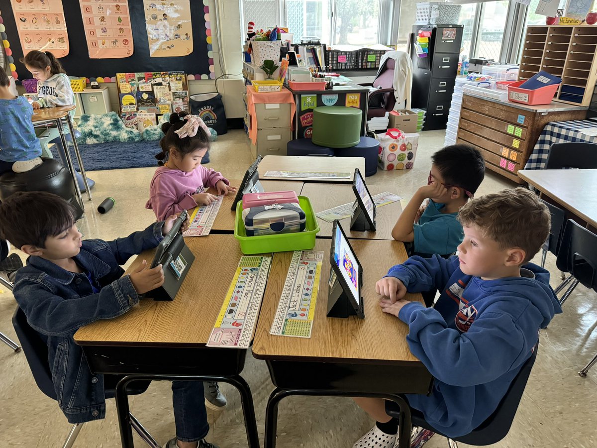 TBeamerGC's tweet image. 📣Annnnnd, they’re off!! First graders in the Sonenfield class @LocustGC started to practice their fact fluency using @FirstInMath ! @CCardellaGC @votae_eileen