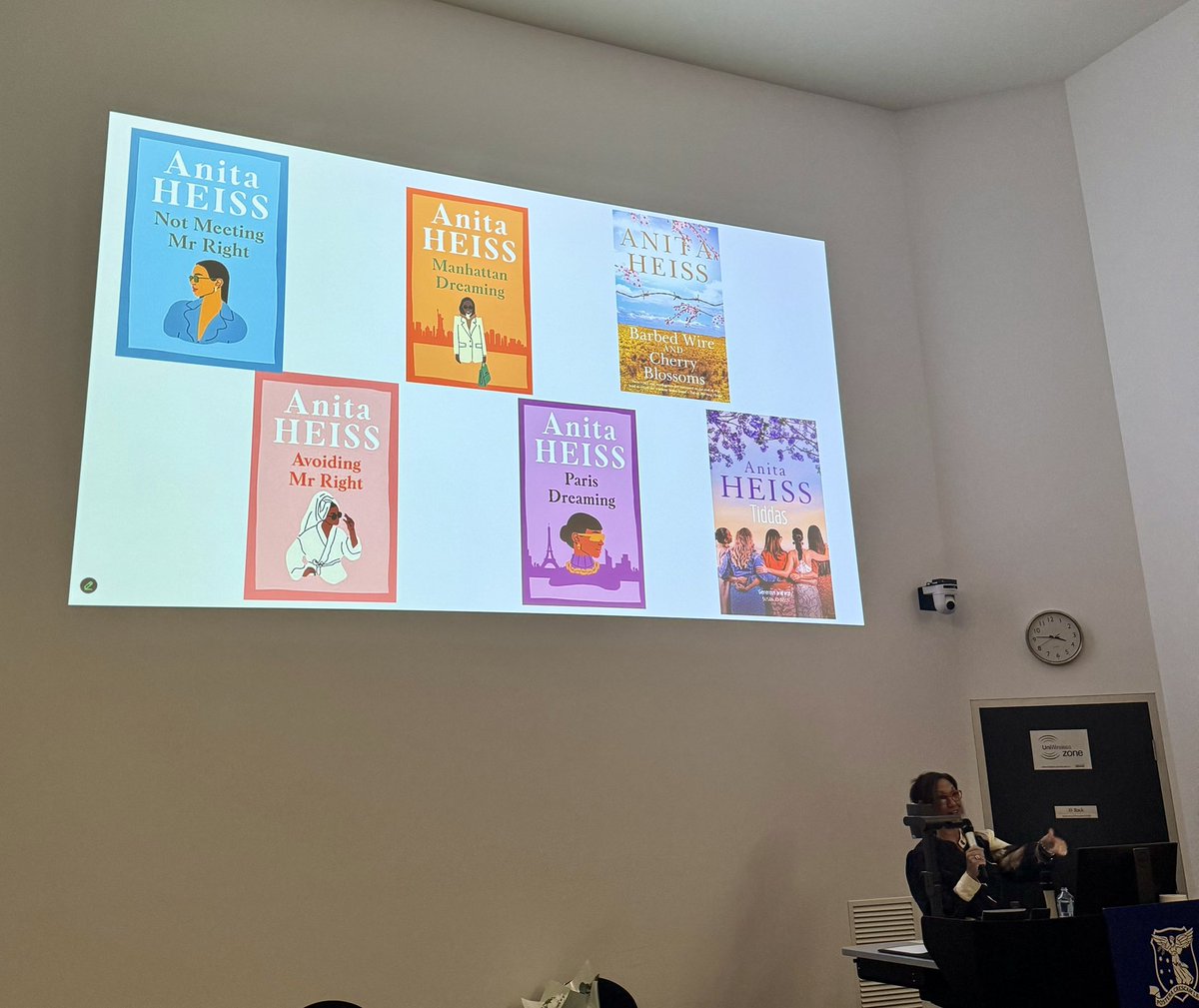 Amazing way to kick off #ngarwuwanyarra24 with <a href="/AnitaHeiss/">Prof Anita Heiss AM</a> inspiring us all to write