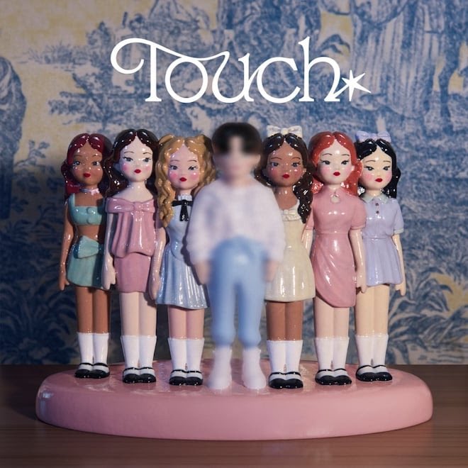 NewsKatseye's tweet image. Drop your predictions below on the mysterious artist featured on the 'Touch' remix!

 #KATSEYE #KATSEYEFeature