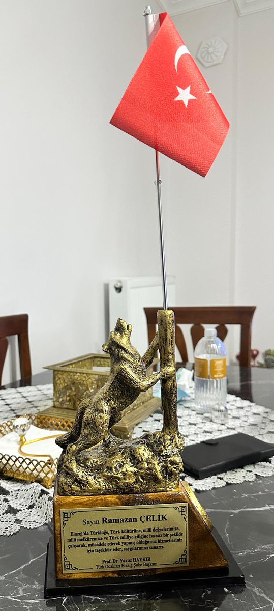 Elâzığ'da Türklüğe,Türk kültürüne, Türk milliyetçiliğine ivazsız bir şekilde hizmet eden kıymetli büyüğümüz Ramazan ÇELİK'i evinde ziyaret ettik.Misafirperverliği için teşekkür eder saygılar sunarız.
<a href="/YavuzHaykir/">Yavuz Haykır</a> 
<a href="/turkocaklari/">Türk Ocakları 🇹🇷</a>