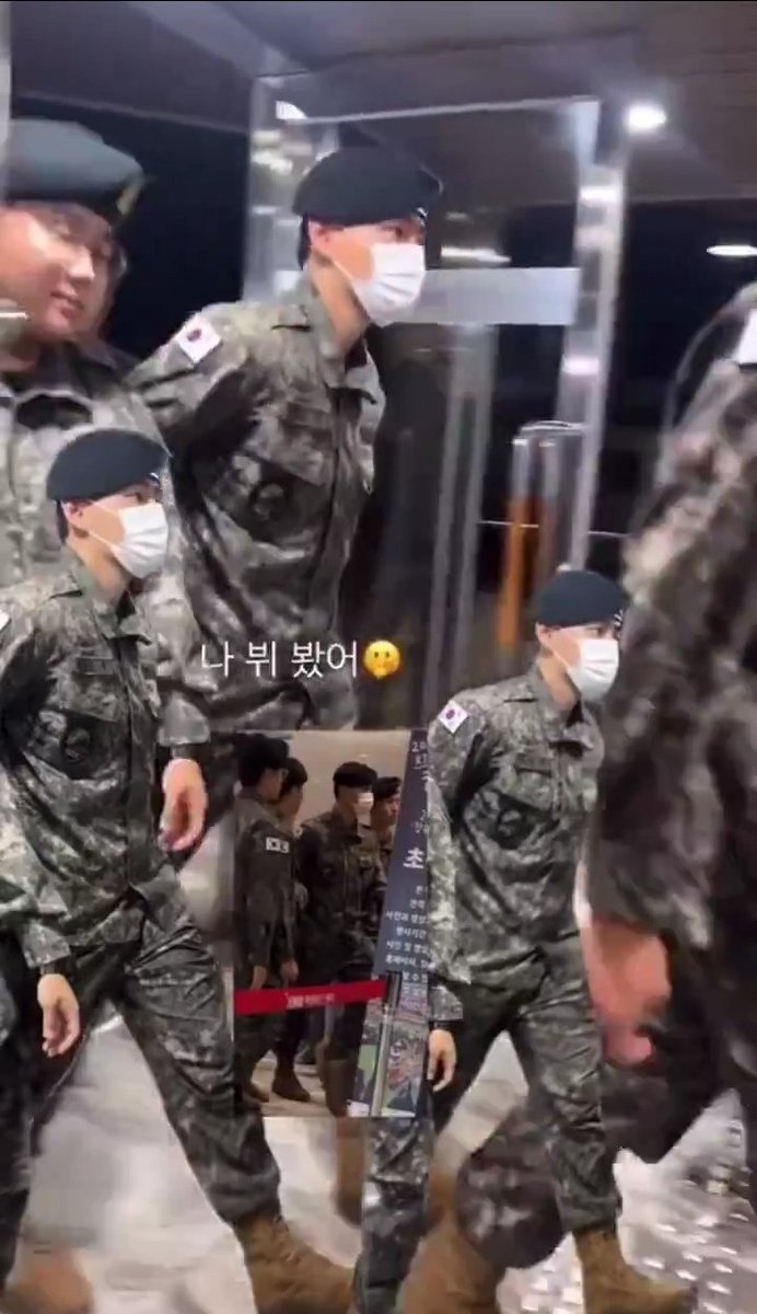 NightVeilt's tweet photo. OMGG KIM TAEHYUNG????😭😭😭 https://t.co/6TFiaxYZsp