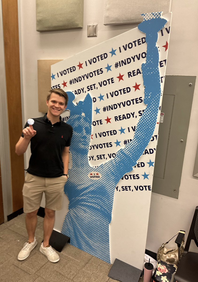 Just cast my ballot for Kamala Harris and Tim Walz!

While in line, I met many first time voters who are excited to win this election.

Can you RT and follow to support Gen-Z Democrats?