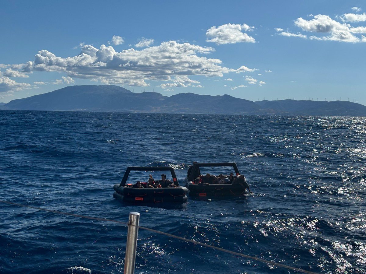 In September we have registered 59 pushbacks performed by the Greek coast guard, where 1.569 people have been illegally and violently denied their right to apply for asylum in Greece. 

Men, women and children were removed from Greek territory waters, left helplessly drifting in