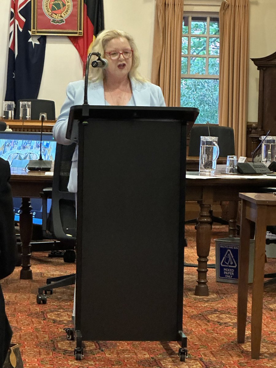 Shascol's tweet photo. My swearing in as a re-elected Councillor in #northsydney #localgovernment https://t.co/sISmPrWGuw