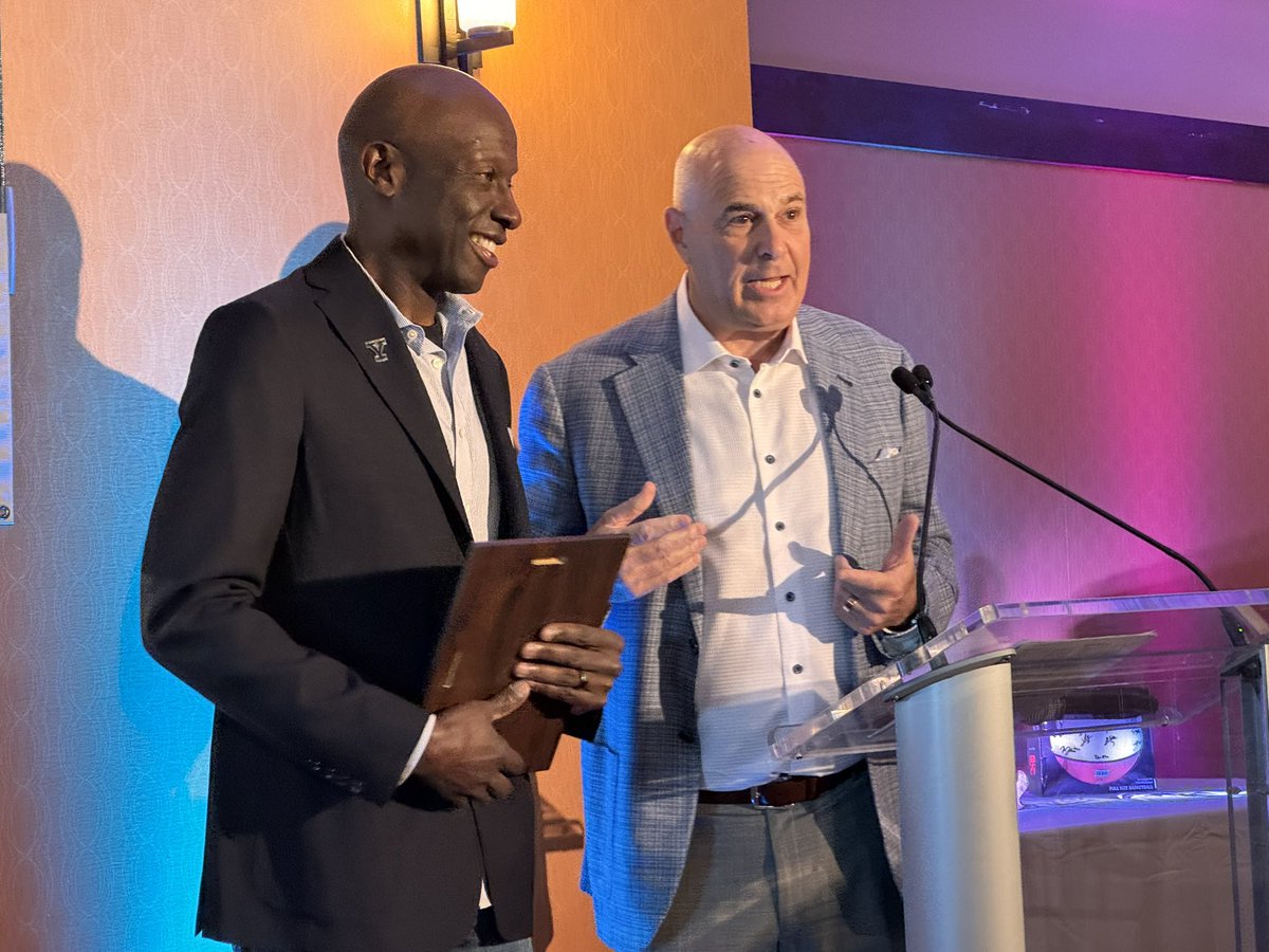 SethOnHoops's tweet image. Great morning celebrating hoops in Connecticut while raising money for @TheVFoundation Thank you to the coaches and our sponsors @HartfordHealthC @HoffmanAutoGrp @GolfClubofAvon and all who attended. Together we make a difference.