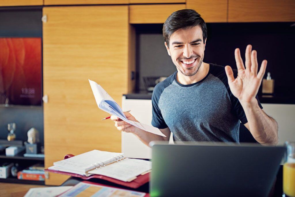 🎓 Struggling with student engagement? Understanding the best practices for engaging students online is crucial.

Learn key strategies to support disengaged students in this installment of our Interview with a Researcher blog series! #StudentSuccess
hubs.la/Q02SD-8v0