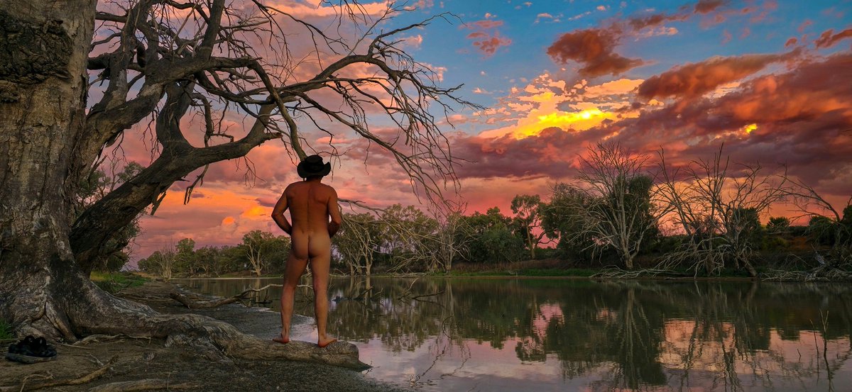 Adventu4Outback's tweet photo. Sunset vibes ✨️ Happy hump day from downunder 🥰
#myphoto #nature #naturelovers #selfportrait #cowboy #nakedness #photooftheday #photography #love #cloudporn #body #hiking #sunset https://t.co/TYbzvgWVml