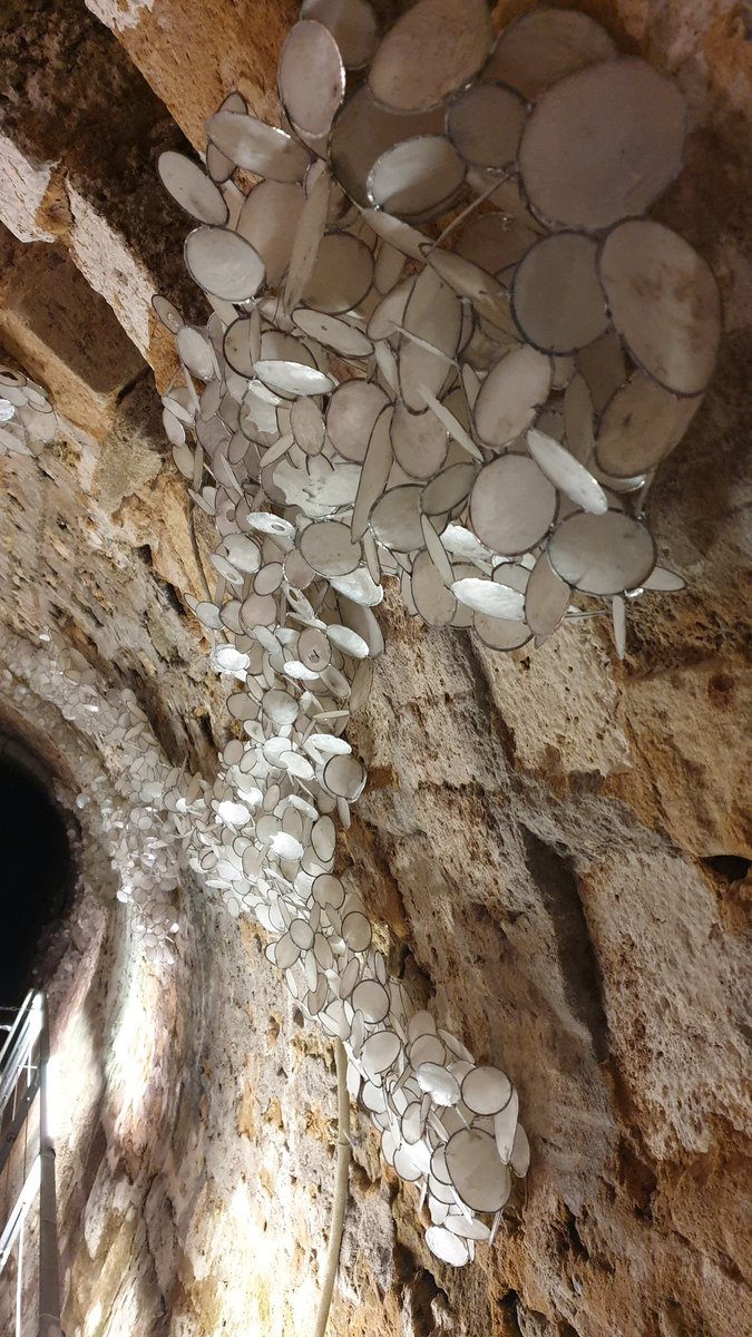 Cette visite, c'est l'occasion de se questionner sur le Temps, une notion difficile à définir qui fera l'objet du prochain sujet de pratique artistique. 
La possibilité d'observer aussi la scénographie des espaces et l'exposition d'œuvres contemporaines .