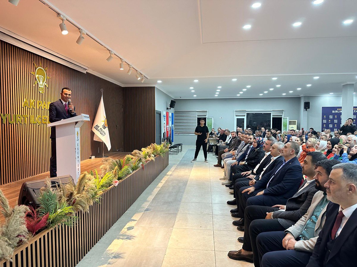 akgencesenyurtt's tweet photo. 3 Kademe Yönetim kurulu ve Mahalle Başkanları Toplantısını İlçe Başkanımız Sn.@harunozer_'in Başkanlığında İstanbul Milletvekilimiz Sn. @Seyithanizsiz'in  Katılımlarıyla İlçe Başkanlığında Gerçekleştirildik. 

Toplantımız Hayırlara Vesile olsun 🙏🏻 https://t.co/0IJ14laJ8l