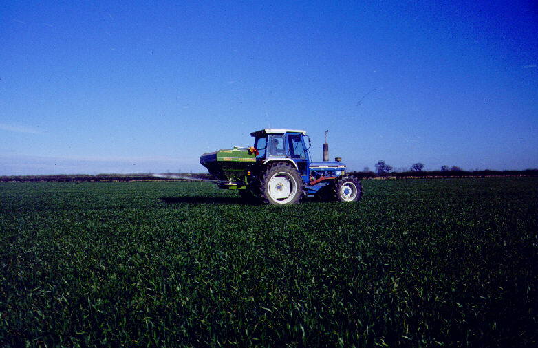 Invitation to join a user research group to explore the development of a new web-based Nutrient Management Planning Tool
Defra are looking for farmers &amp; advisers to support development of a nutrient management tool. More info &amp; to register interest defragroup.eu.qualtrics.com/jfe/form/SV_8o…