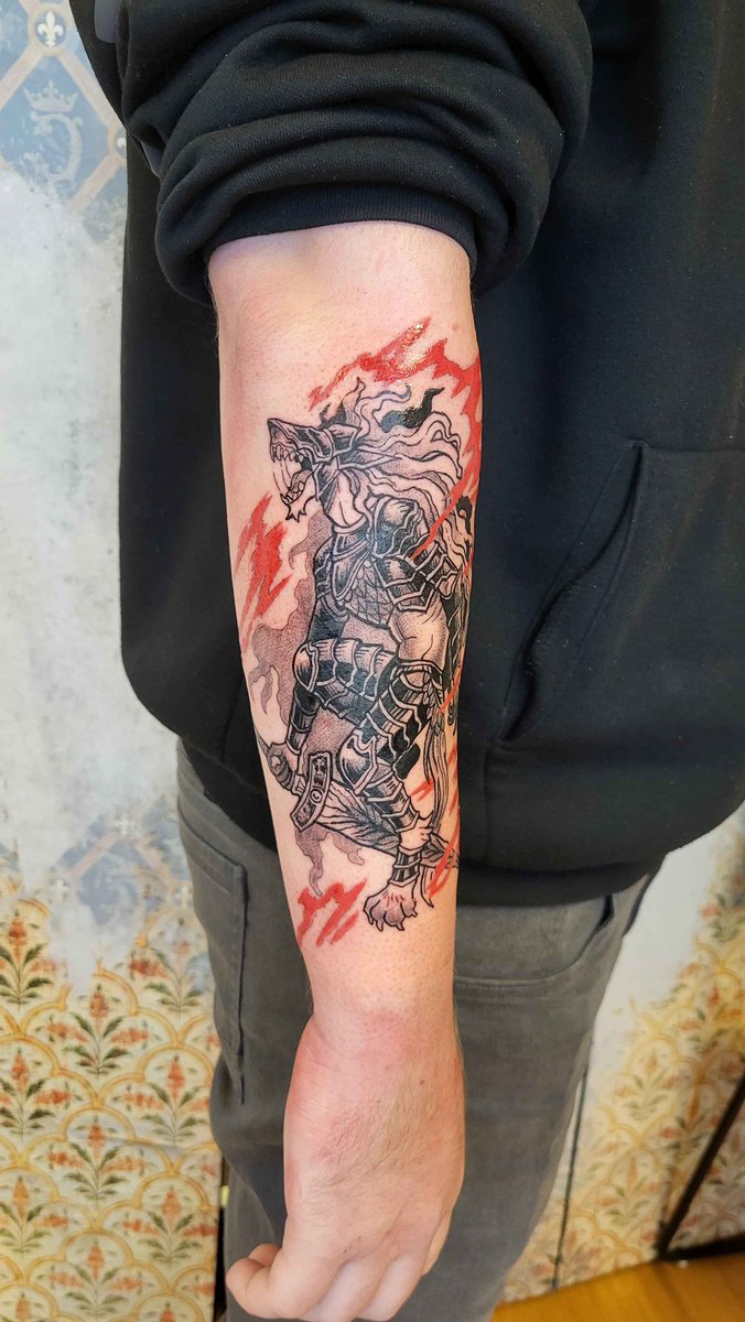 Lepraton's tweet photo. Hello!! I’m Lepra, a tattoo artist from Finland. I do a bit of everything but mostly black and white linework stuff. If you’re ever in Tampere come and check me out!

#PortfolioDay https://t.co/SluiZvqKMt