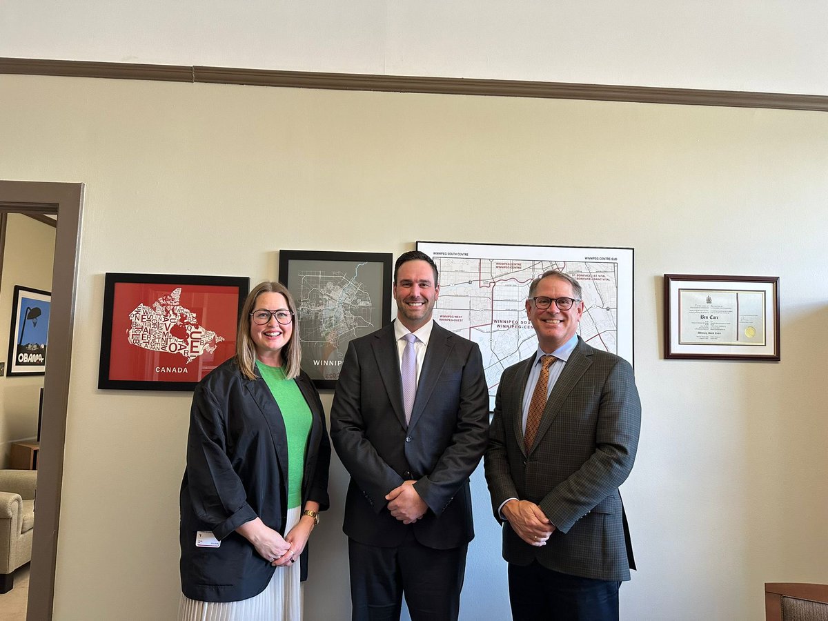 Productive meeting with members of the International Downtown Association in Ottawa today.

We discussed the ways in which multiple levels of government alongside local Biz groups, and citizens alike, can help tackle our biggest challenges.

Thank you to Kate Fenske and everyone