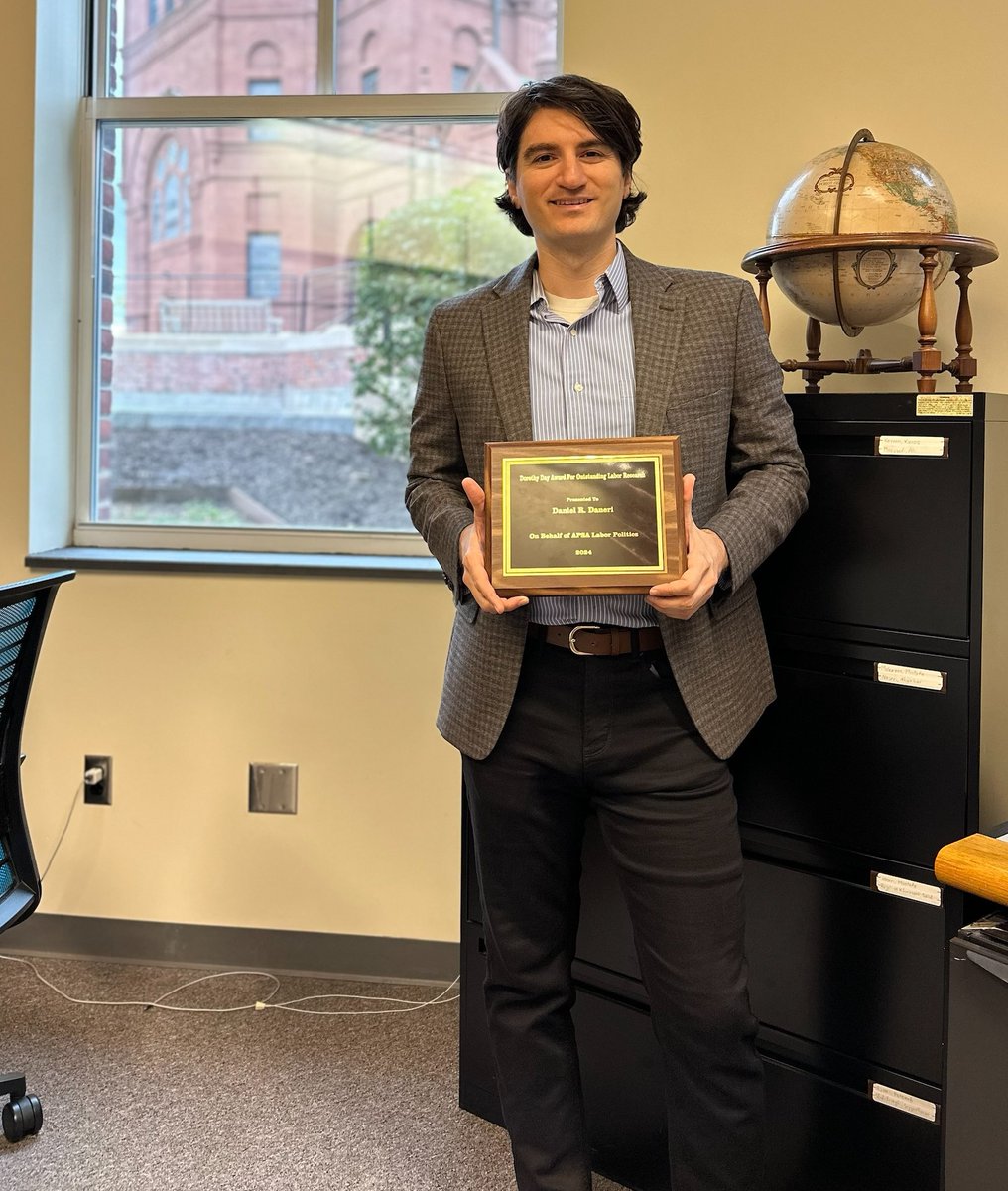 Danny R. Daneri tweet media