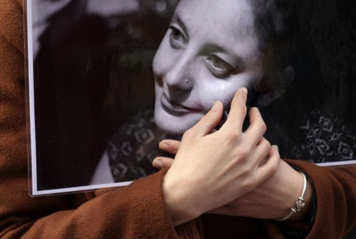 885 jours de détention commre otage pour Cécile en #Iran... C'est son 3e automne à Evin. Nous sommes touché.e.s par votre mobilisation. À son retour, elle le sera aussi. Merci à vous qui, inlassablement, parlez d'elle ♥️ #FreeCecileKohler #LibertéPourCécile #FreeThemAll